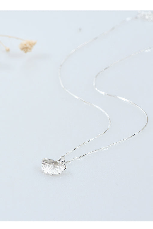 Ginkgo Leaf Silver Pendant Necklace [INLA008]
