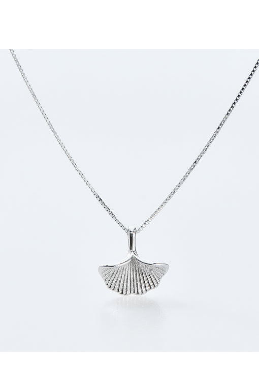 Ginkgo Leaf Silver Pendant Necklace [INLA008]